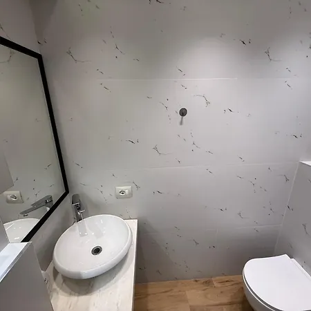 Urban Oasis Hideaway-style, Comfort And Vibes 公寓 地拉那